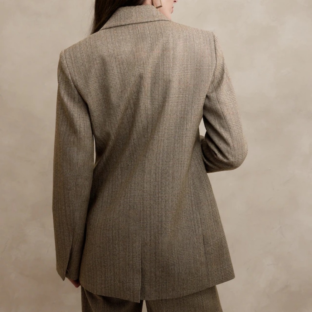 BANANA REPUBLIC‼️‼️. LIDO SCULPTED ITALIAN WOOL BLAZER - Picture 4 of 7